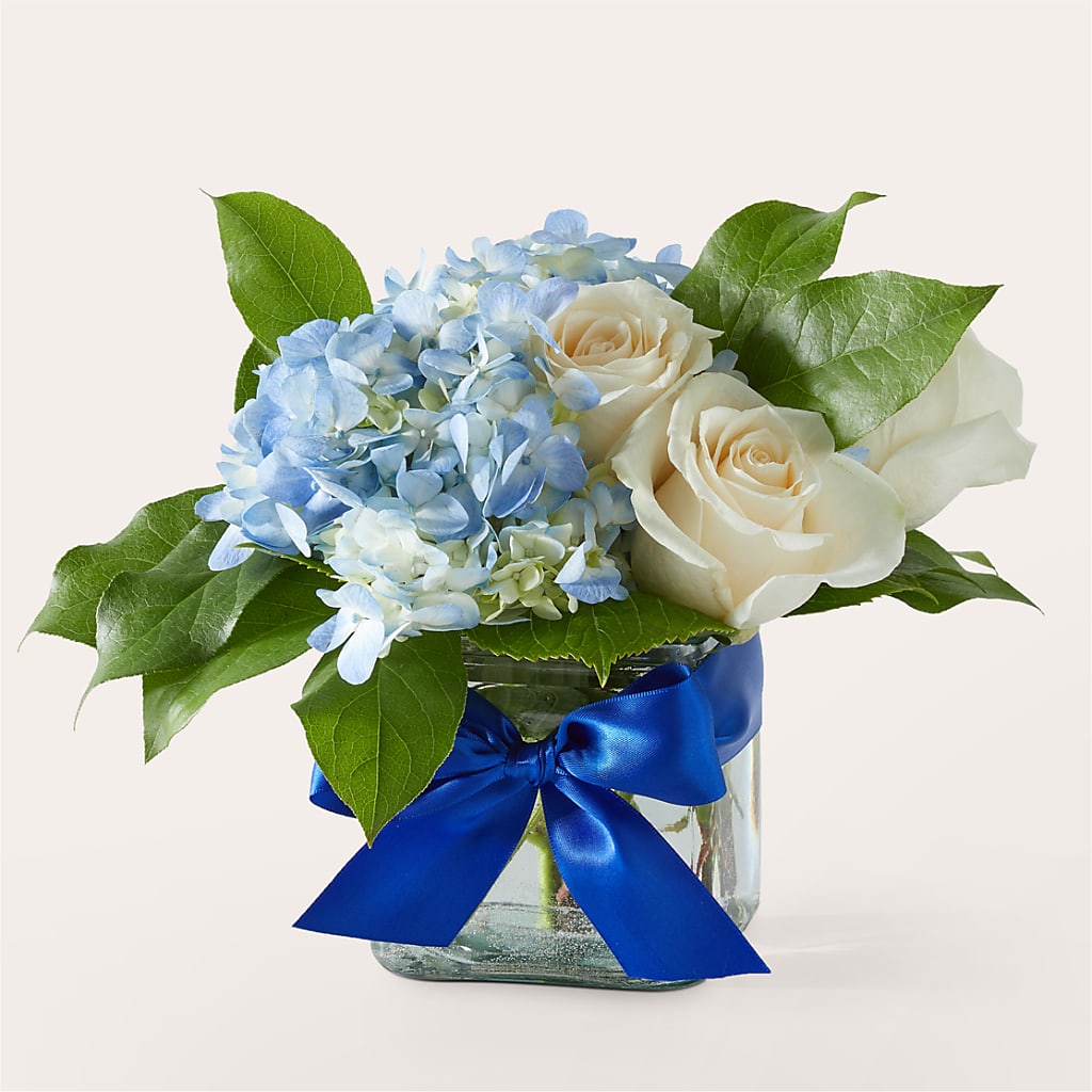 Sky Blue Delight Bouquet – Park Lake Flowers, Mc Gregor TX