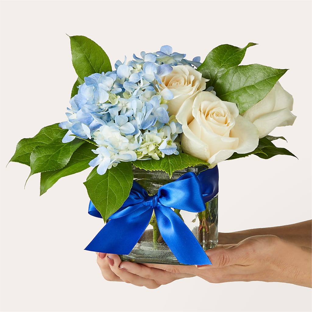 Sky Blue Delight Bouquet – Park Lake Flowers, Mc Gregor TX