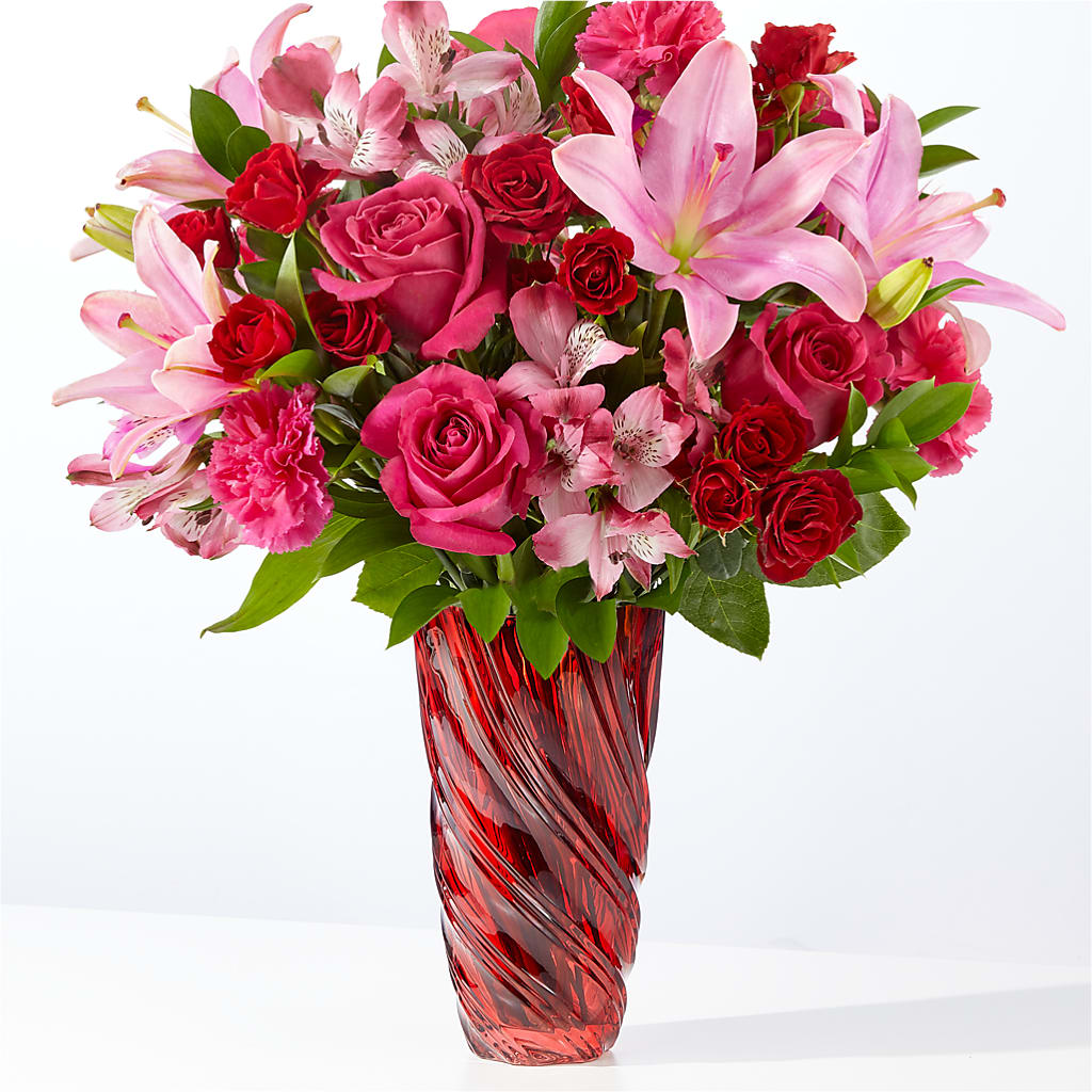 In Love Bouquet with Luxe Swirl Vase – Park Lake Flowers, Mc Gregor TX