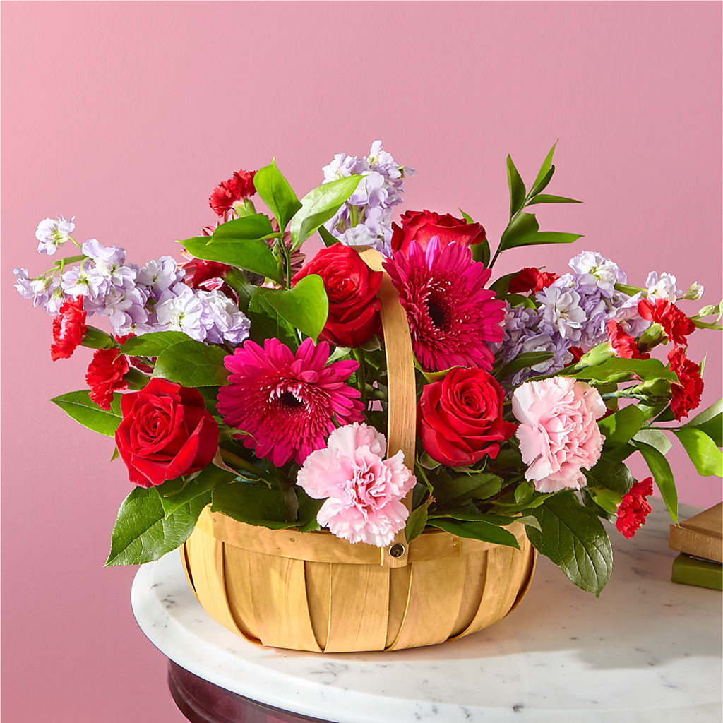 Pink Picnic Basket – Park Lake Flowers, Mc Gregor TX