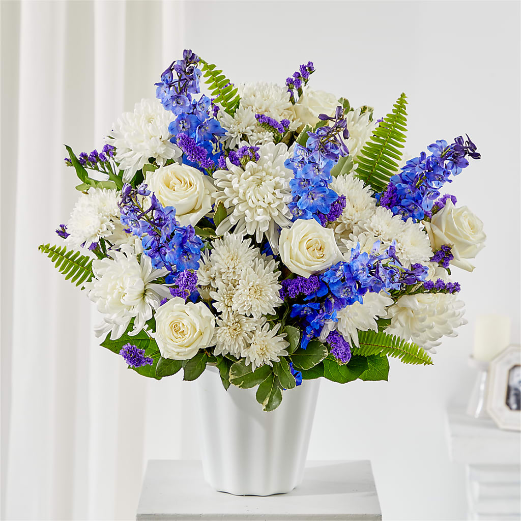 Hold Dear Tabletop Basket – Park Lake Flowers, Mc Gregor TX