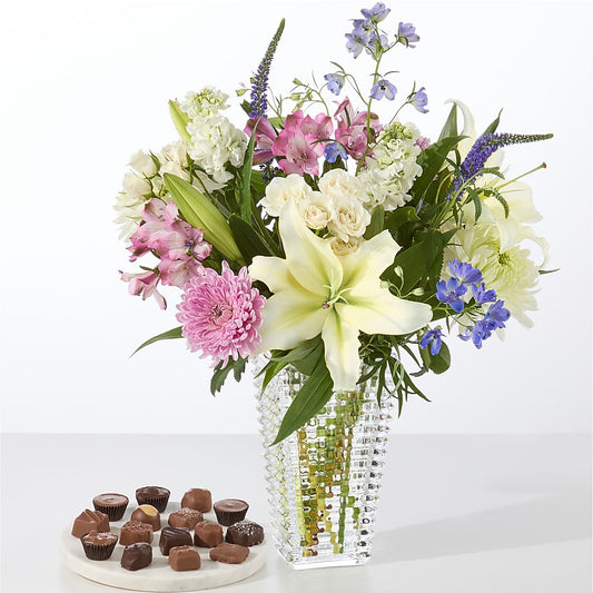 Winter Celebration Bouquet –  Park Lake Flowers, Mc Gregor TX