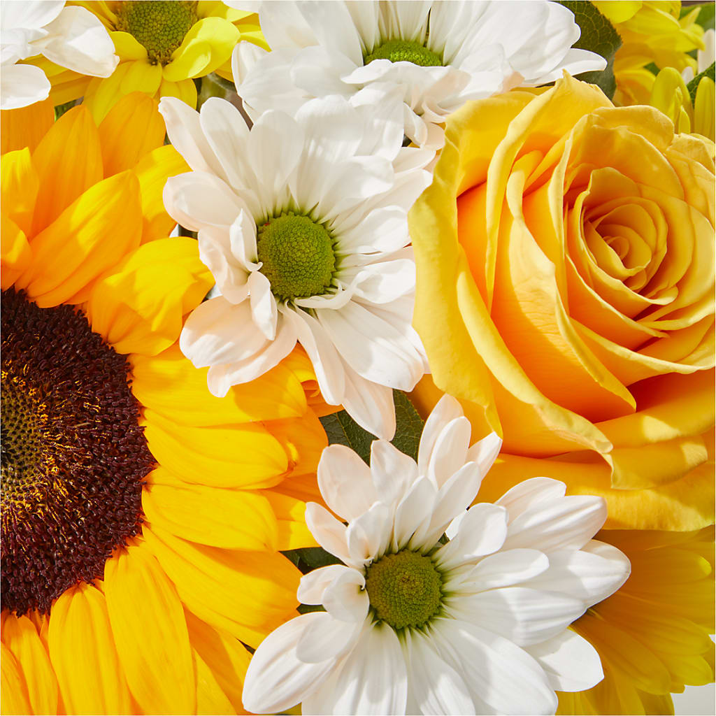 Be Happy Bouquet –  Park Lake Flowers, Mc Gregor TX