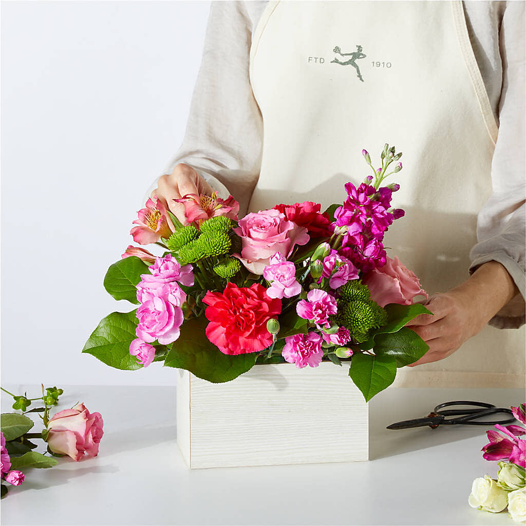 Sweetberry Box – A Florist Original –  Park Lake Flowers, Mc Gregor TX