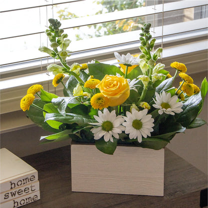 Sun Salutation Box Bouquet –  Park Lake Flowers, Mc Gregor TX