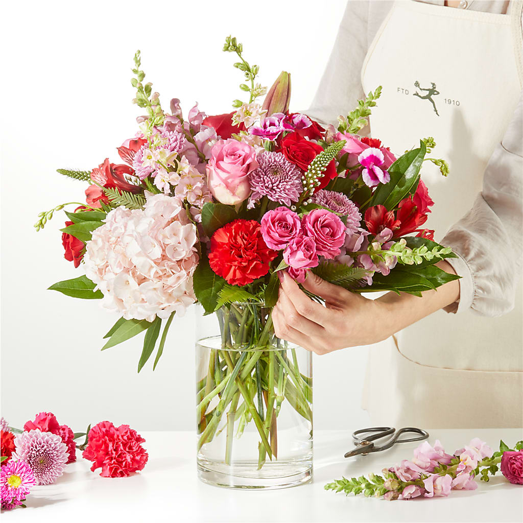Swooning Over You - A Luxury Florist Original –  Park Lake Flowers, Mc Gregor TX