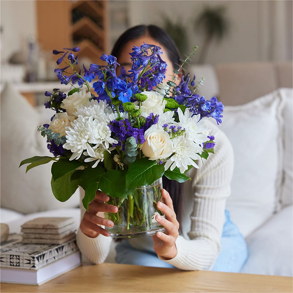 Cerulean Waves Bouquet –  Park Lake Flowers, Mc Gregor TX