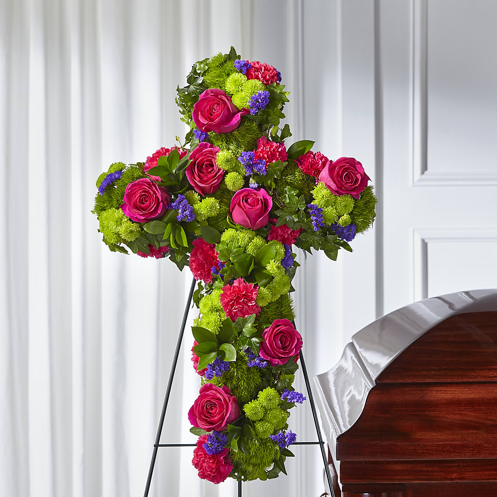 Tribute Rose Floral Cross –  Park Lake Flowers, Mc Gregor TX