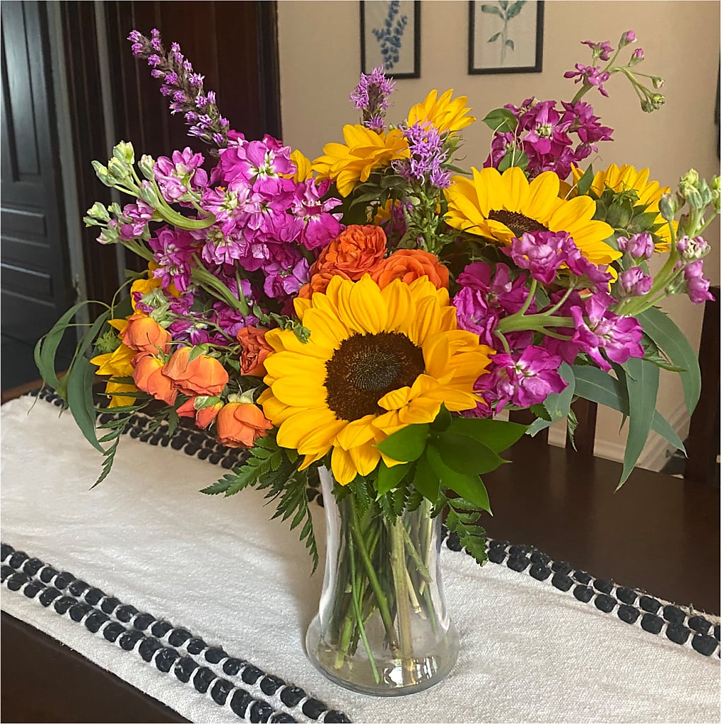 Rays of Life Bouquet –  Park Lake Flowers, Mc Gregor TX