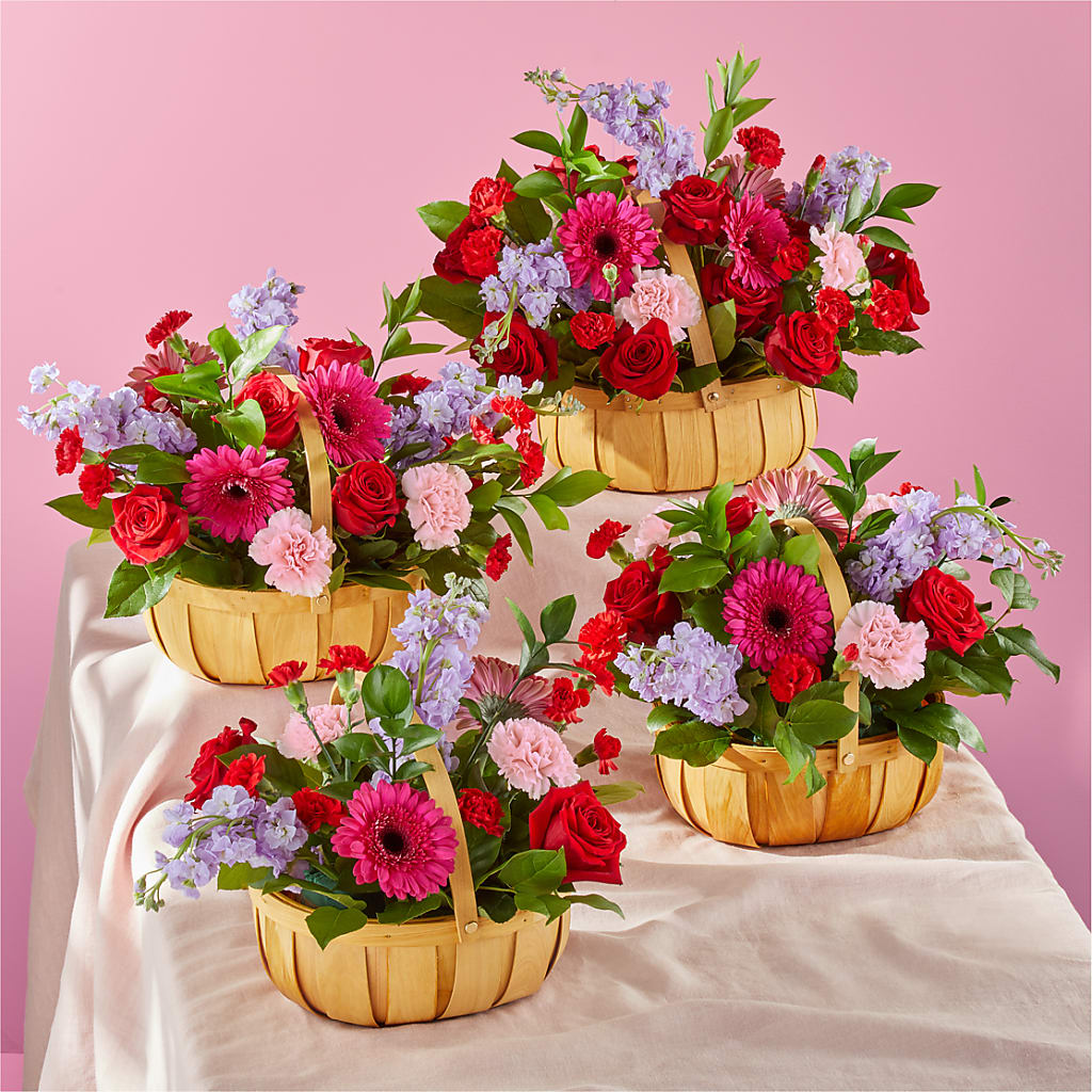 Pink Picnic Basket –  Park Lake Flowers, Mc Gregor TX