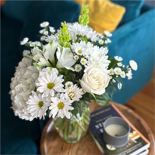Classic Ivory – A Florist Original –  Park Lake Flowers, Mc Gregor TX