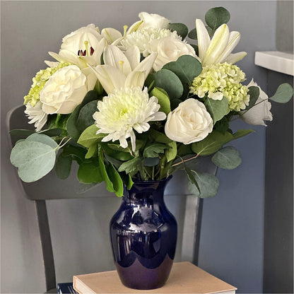 Snowy Dreams Bouquet –  Park Lake Flowers, Mc Gregor TX