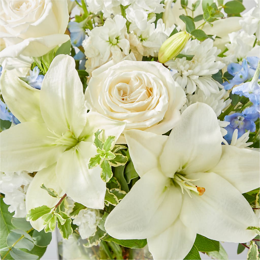 Peace of Mind Bouquet –  Park Lake Flowers, Mc Gregor TX