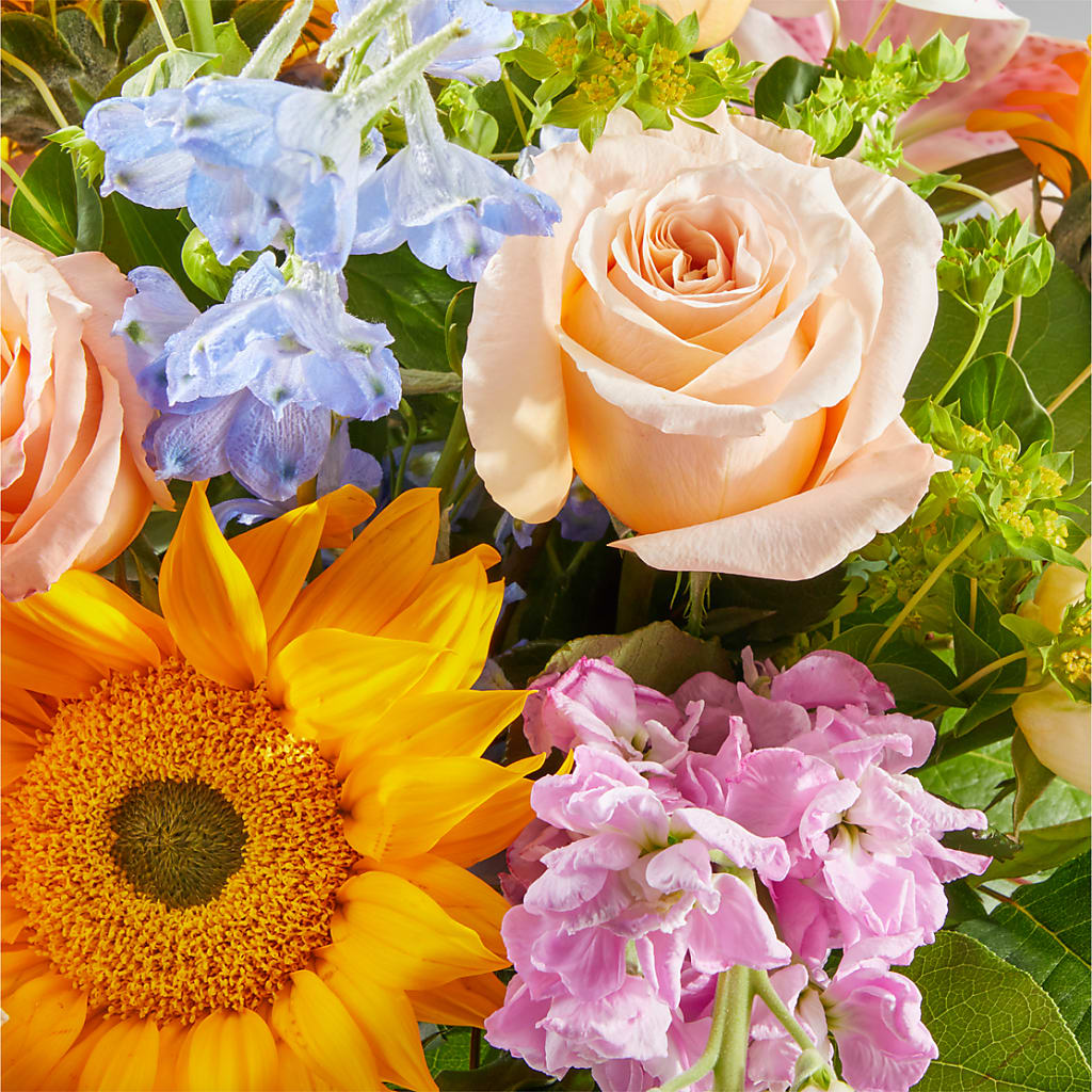 Dreamy Meadows Bouquet –  Park Lake Flowers, Mc Gregor TX