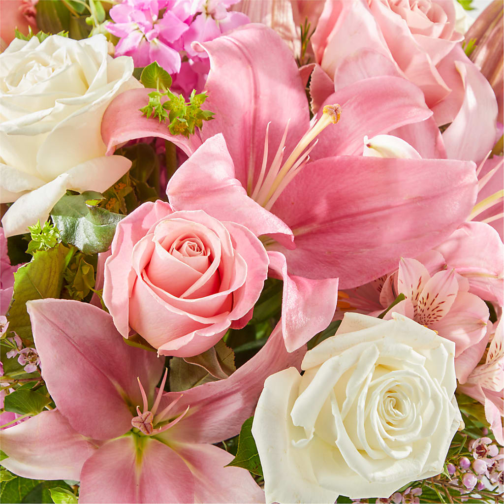 Ethereal Beauty Bouquet –  Park Lake Flowers, Mc Gregor TX
