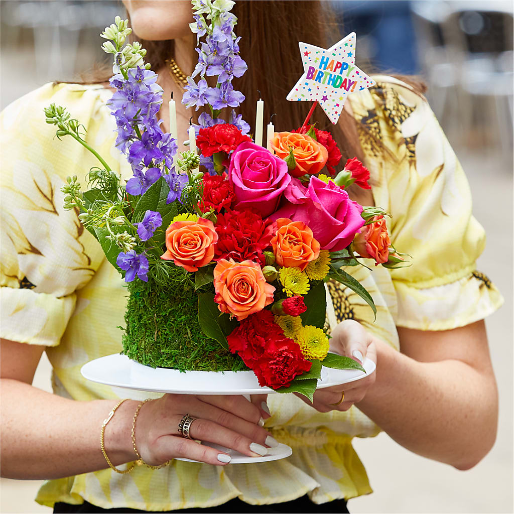 Best Year Yet Floral Cake –  Park Lake Flowers, Mc Gregor TX