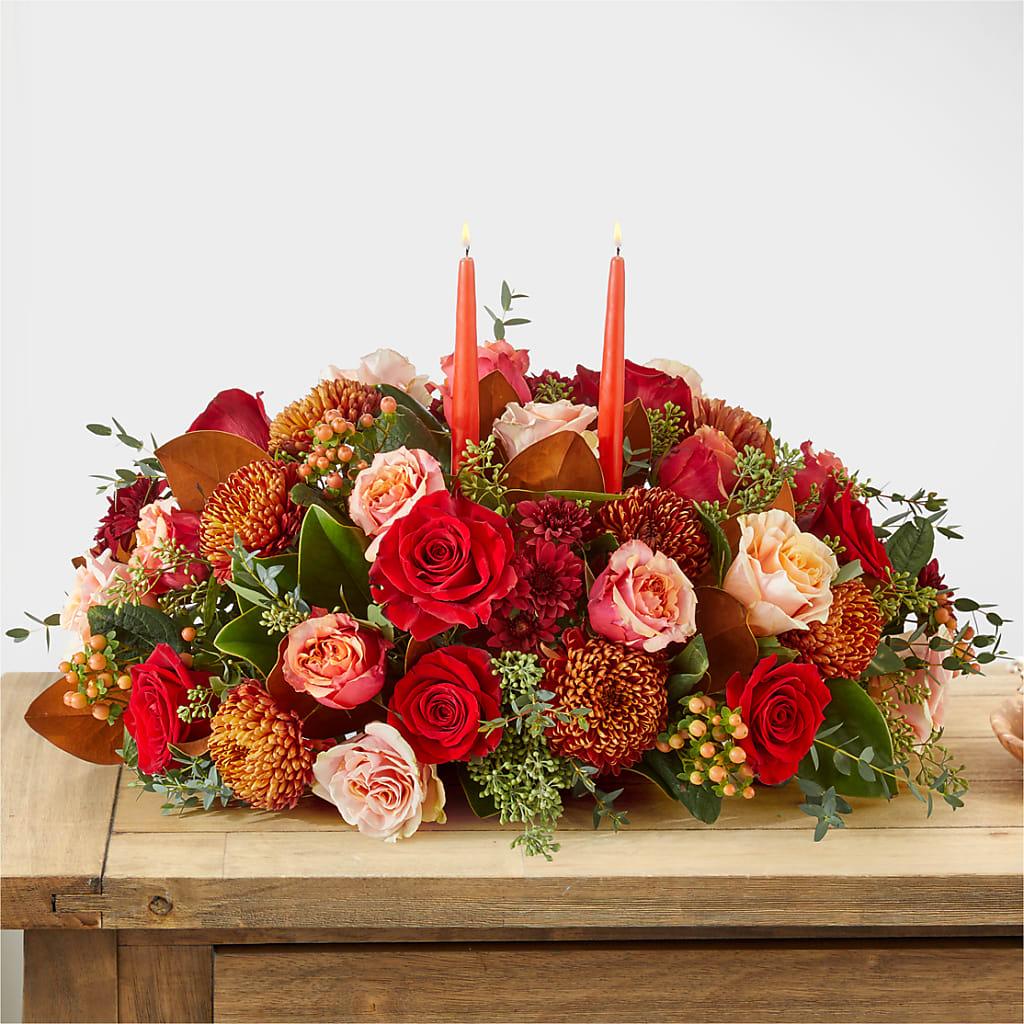 Gather Near Centerpiece –  Park Lake Flowers, Mc Gregor TX