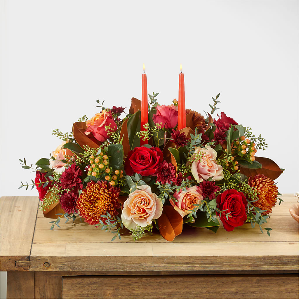 Gather Near Centerpiece –  Park Lake Flowers, Mc Gregor TX